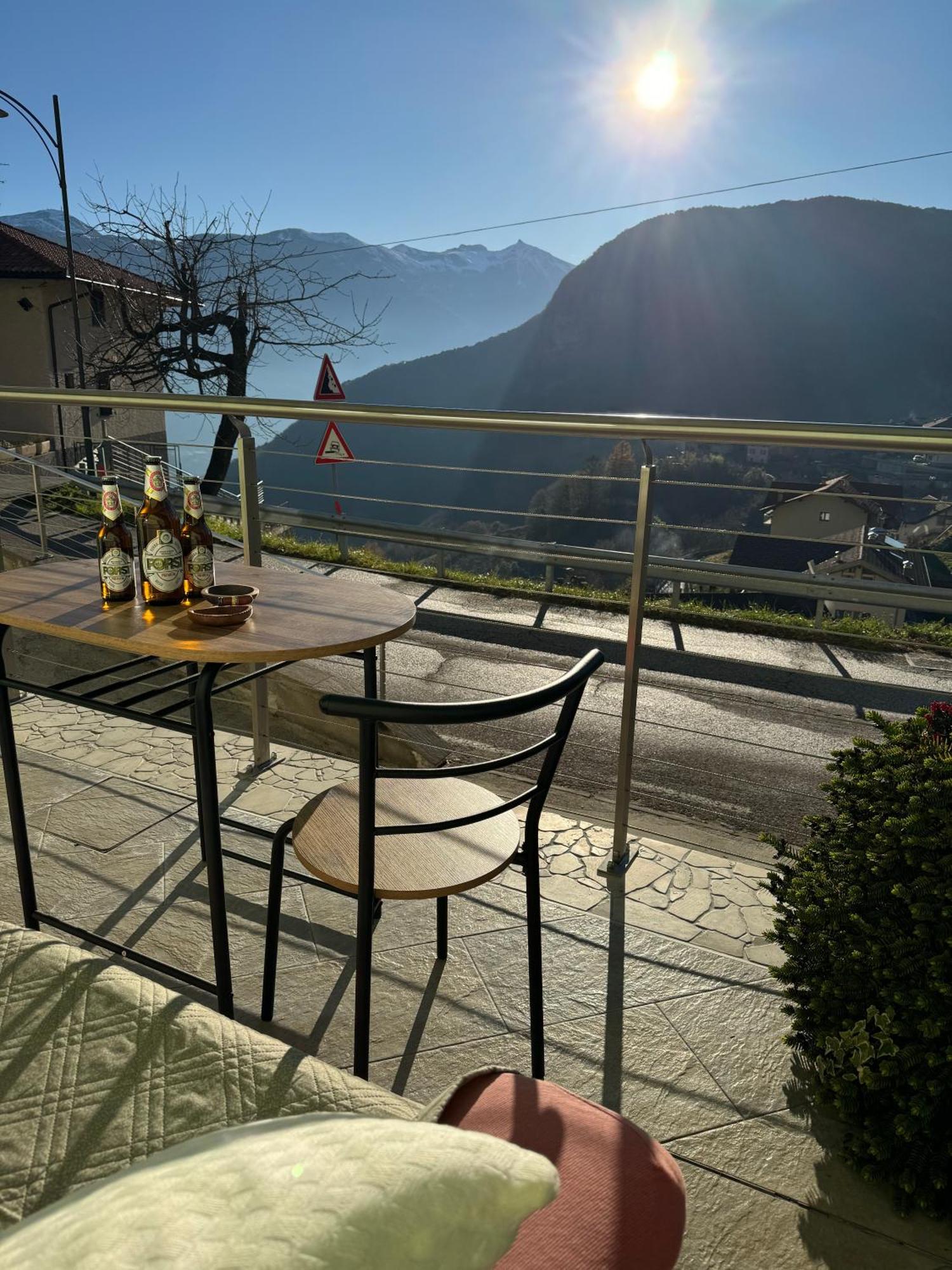 Villa Zoe - Suite Con Sauna Margone  Buitenkant foto